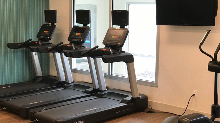 Holiday Inn Express & Suites-Medical Ctr Health Club