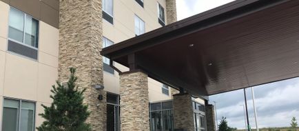 Holiday Inn Express & Suites-Medical Ctr Exterior