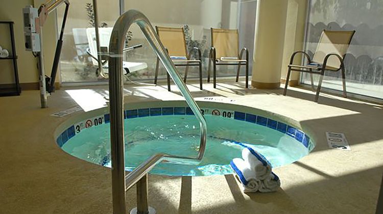 Holiday Inn Express Downtown Lobby