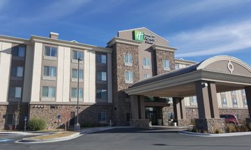 Holiday Inn Express & Stes Springville