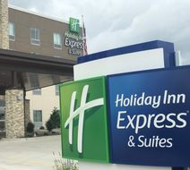 Holiday Inn Express & Suites-Medical Ctr Exterior