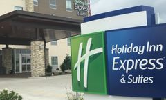 Holiday Inn Express & Suites-Medical Ctr