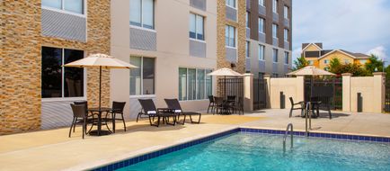 Holiday Inn Express Chesapeake-Norfolk Exterior