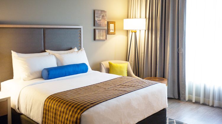 Hotel Indigo Hattiesburg Room