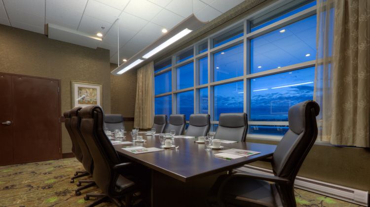 Holiday Inn Suites Saskatoon Downtown Meeting