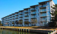 Bay Club Resort