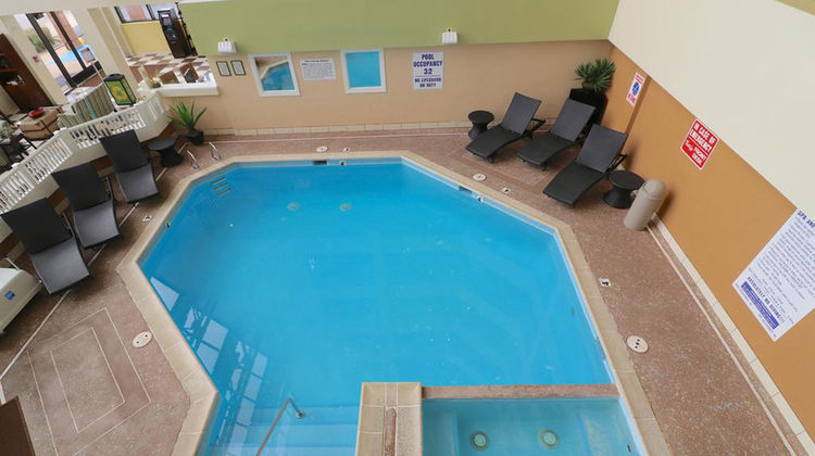Atrium Resort Pool