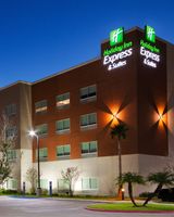 Holiday Inn Express & Suites Edinburg