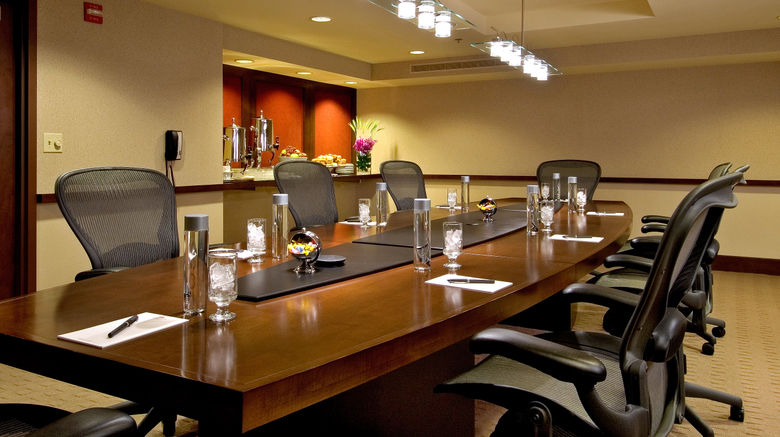 <b>Crowne Plaza Chicago West Loop Meeting</b>. Images powered by <a href="https://www.leonardoworldwide.com/" title="Leonardo Worldwide" target="_blank">Leonardo</a>.