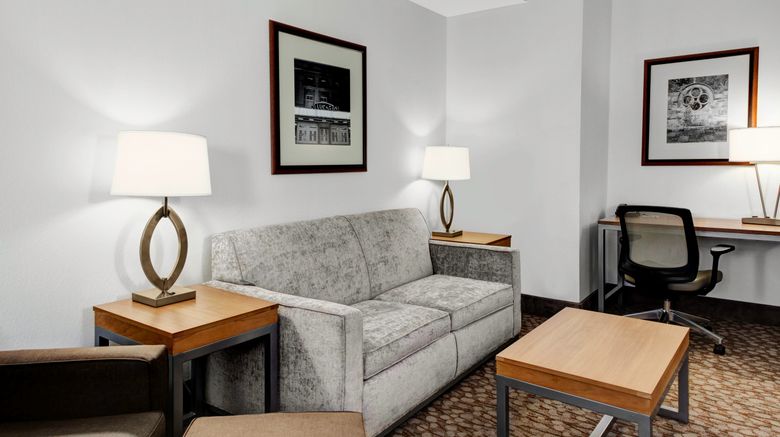<b>Holiday Inn Savannah Historic District Suite</b>. Images powered by <a href="https://www.leonardoworldwide.com/" title="Leonardo Worldwide" target="_blank">Leonardo</a>.