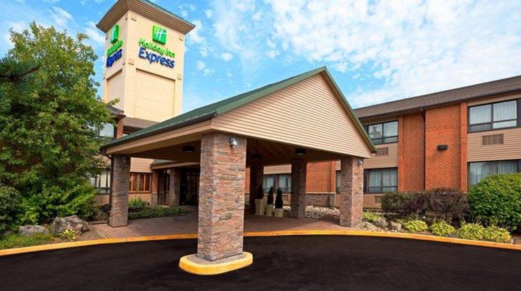 Holiday Inn Express Toronto East Exterior