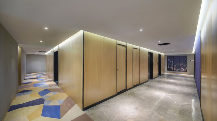 Holiday Inn Express Jinshan Lobby