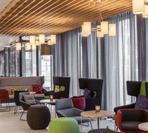 Holiday Inn Express City East Lobby