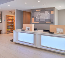 Holiday Inn Express & Stes 120th & Maple Lobby