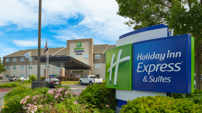 Holiday Inn Express  and  Stes 120th  and  Maple Exterior. Images powered by <a href="https://www.leonardoworldwide.com" target="_blank" rel="noopener">Leonardo</a>.