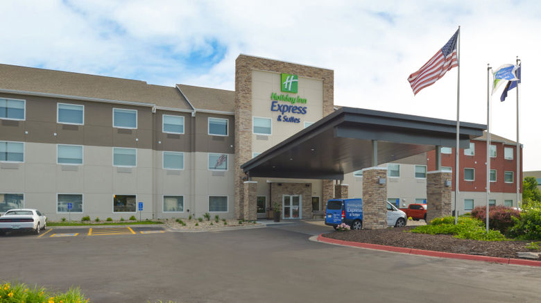 <b>Holiday Inn Express & Stes 120th & Maple Exterior</b>. Images powered by <a href="https://www.leonardoworldwide.com/" title="Leonardo Worldwide" target="_blank">Leonardo</a>.