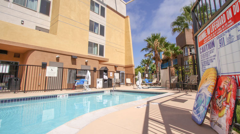 <b>Holiday Inn Oceanside Camp Pendleton Pool</b>. Images powered by <a href="https://www.leonardoworldwide.com/" title="Leonardo Worldwide" target="_blank">Leonardo</a>.