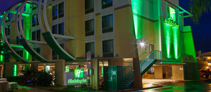 Holiday Inn Oceanside Camp Pendleton Exterior