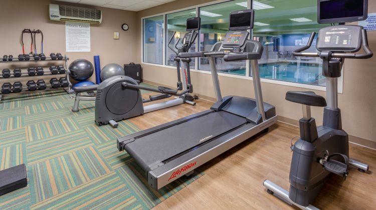 Holiday Inn Express Hotel & Suites Health Club