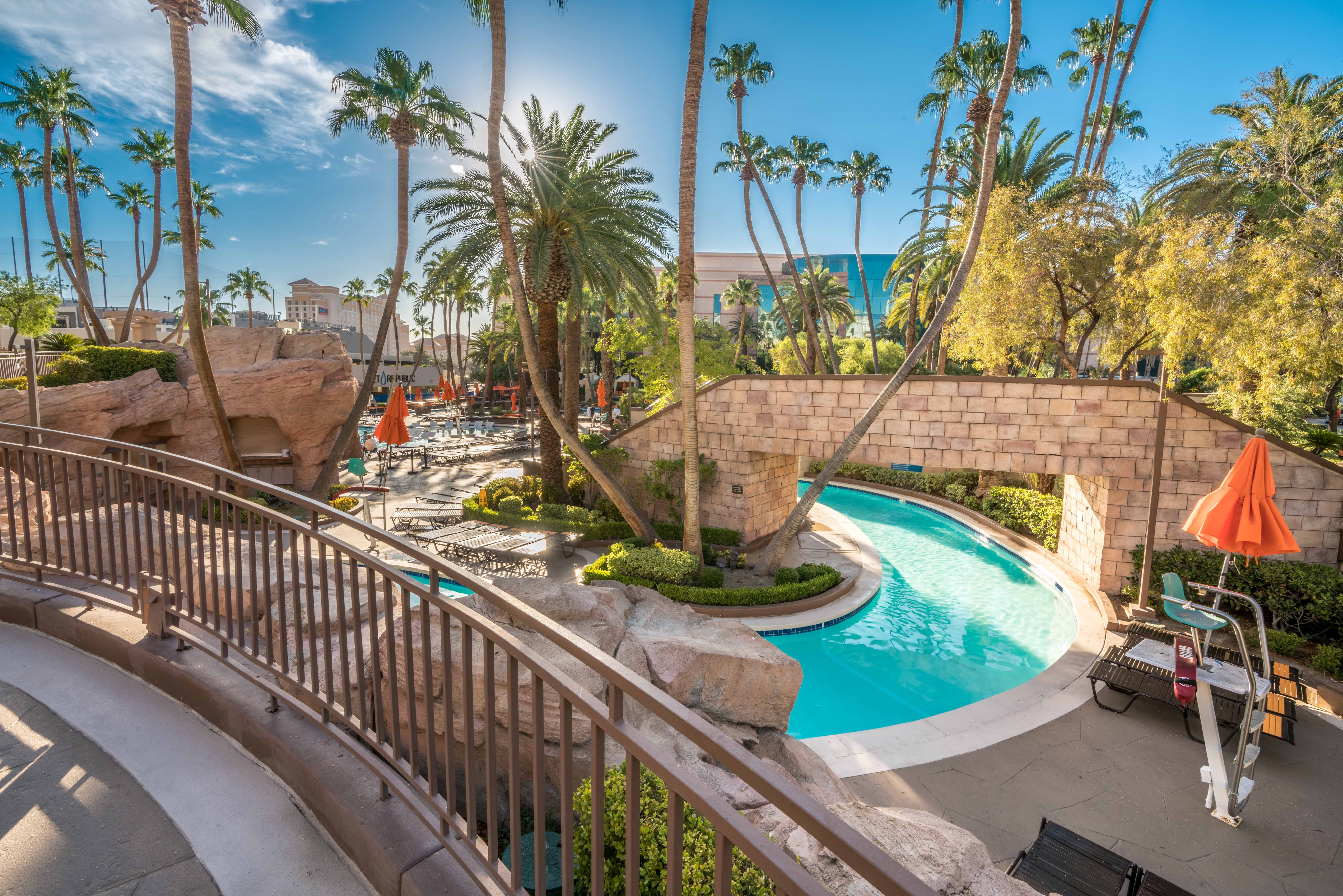 ●M.G.M. GRAN MGM Grand Hotel & Casino- Las Vegas, NV Hotels- Deluxe