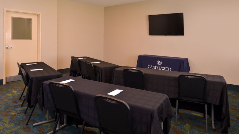 <b>Candlewood Suites Meeting</b>. Images powered by <a href="https://www.leonardoworldwide.com/" title="Leonardo Worldwide" target="_blank">Leonardo</a>.