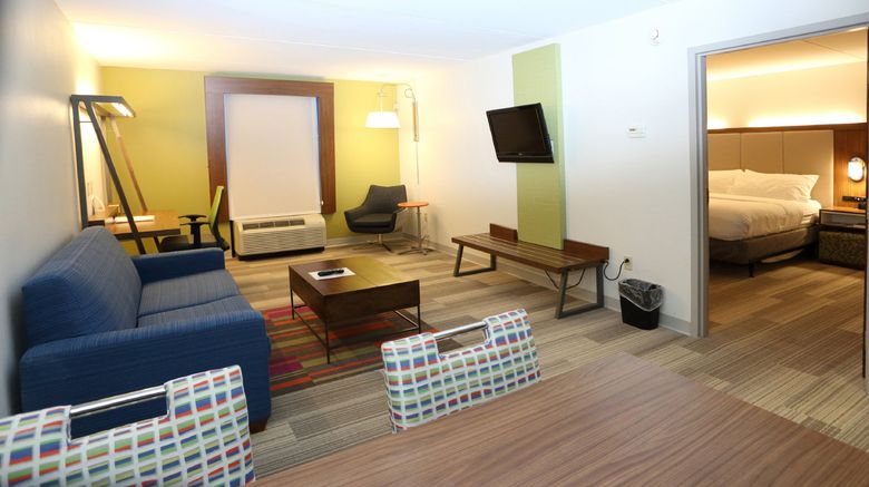 <b>Holiday Inn Express/Suites Newport News Suite</b>. Images powered by <a href="https://www.leonardoworldwide.com/" title="Leonardo Worldwide" target="_blank">Leonardo</a>.