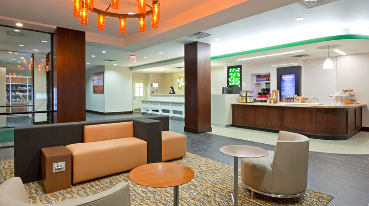 Holiday Inn Clark-Newark Lobby