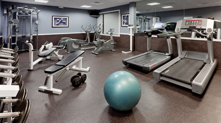 Holiday Inn Clark-Newark Health Club