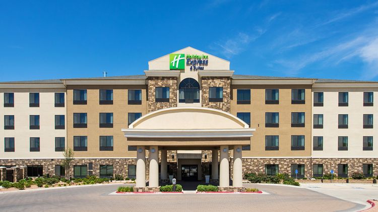 Holiday Inn Express & Suites Midland Exterior