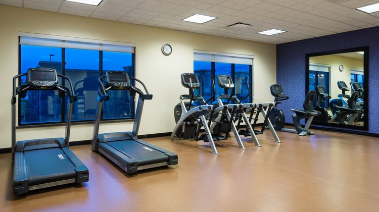 Holiday Inn Express & Suites Midland Health Club