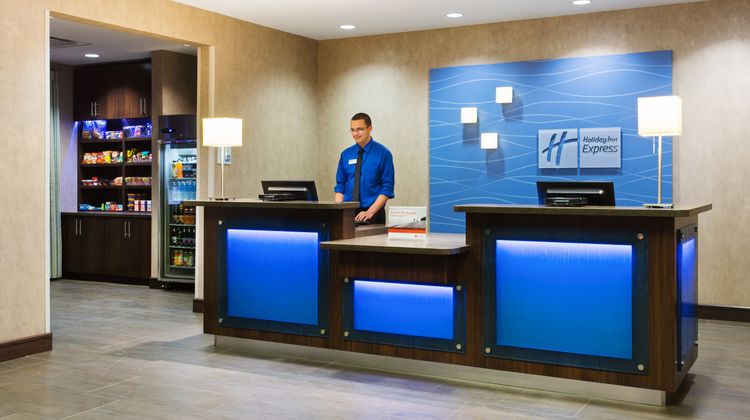 Holiday Inn Express & Suites Midland Lobby
