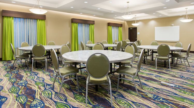 Holiday Inn Express & Suites Midland Meeting