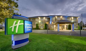 Holiday Inn Express & Suites