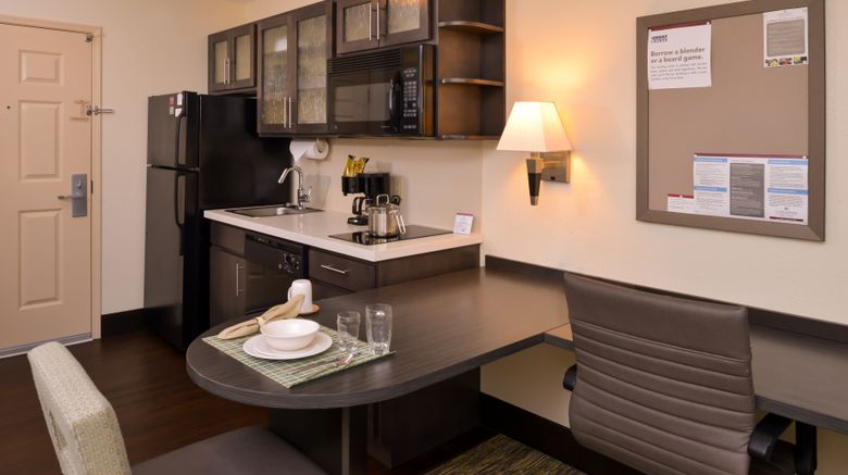 <b>Candlewood Suites Room</b>. Images powered by <a href="https://www.leonardoworldwide.com/" title="Leonardo Worldwide" target="_blank">Leonardo</a>.
