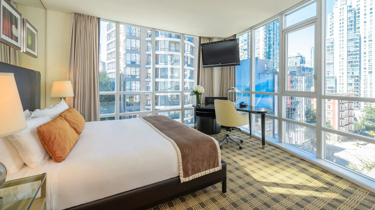 Loden Hotel Room