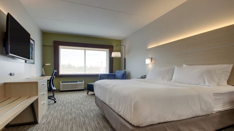 Holiday Inn Express/Suites Elizabethtown Room