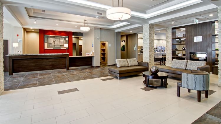 Holiday Inn Express & Suites Oshawa Lobby