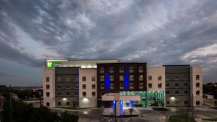 Holiday Inn Express & Stes Garland East