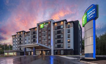 Holiday Inn Express & Suites Moncton