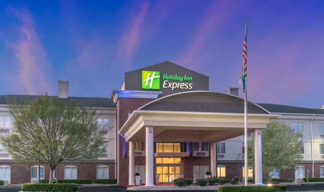 Holiday Inn Express Radcliff-Fort Knox Exterior