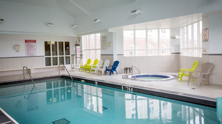 Holiday Inn Express Pool