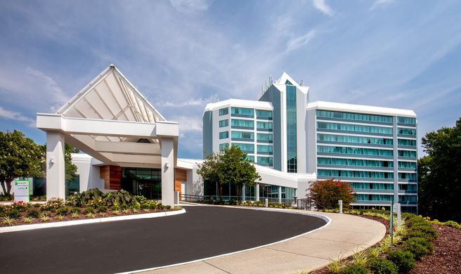 Holiday Inn Newport News - Hampton Exterior