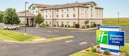 Holiday Inn Express Hotel & Suites Exterior