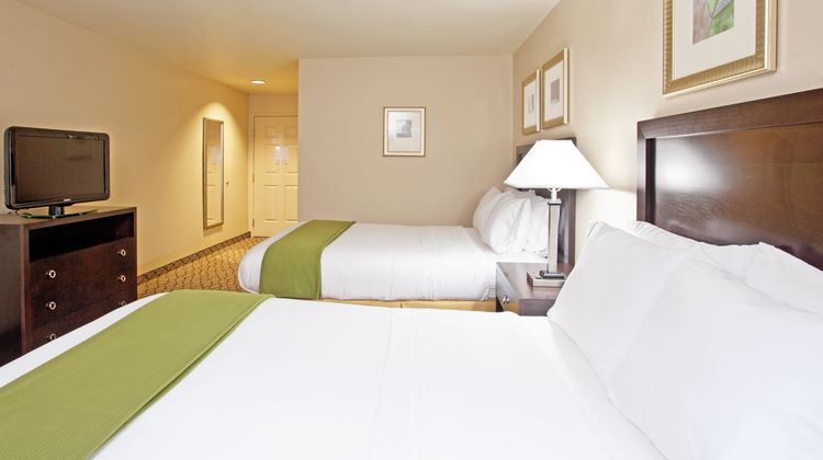 Holiday Inn Express & Suites Columbus Ea Room