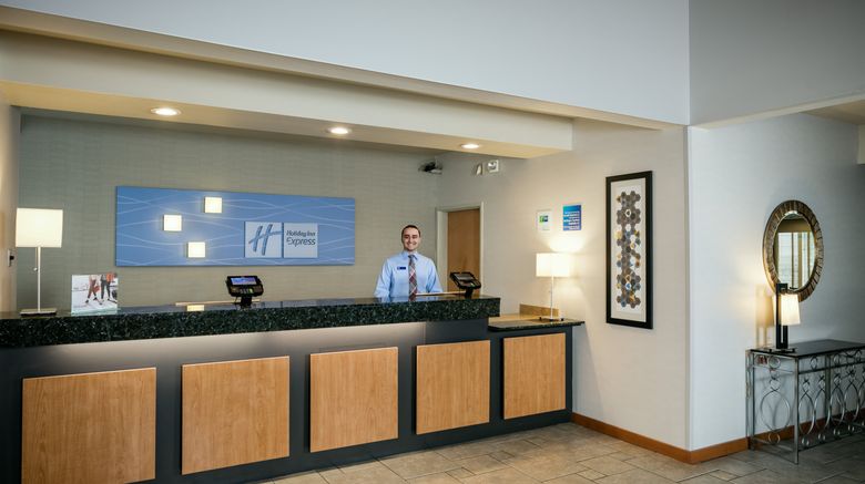 <b>Holiday Inn Express on the River Lobby</b>. Images powered by <a href="https://www.leonardoworldwide.com/" title="Leonardo Worldwide" target="_blank">Leonardo</a>.
