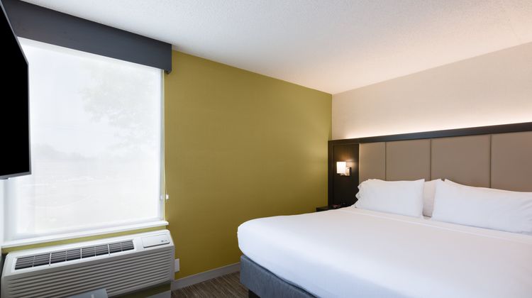Holiday Inn Express Room