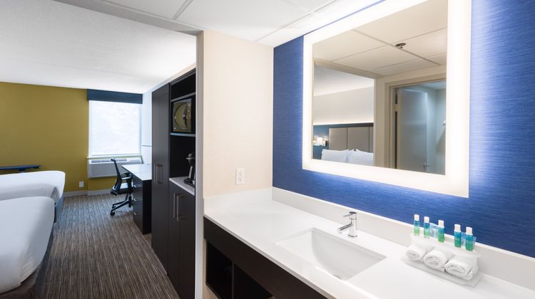 Holiday Inn Express Room