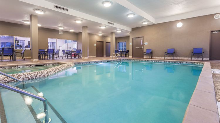 Holiday Inn Express Hotel & Suites Pool