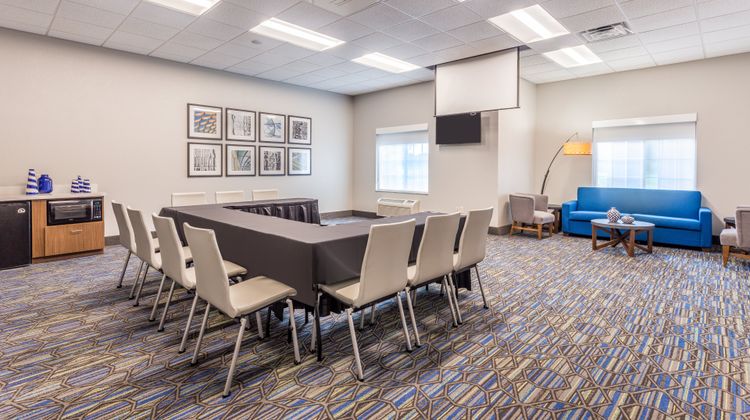Holiday Inn Express Hotel & Suites Meeting