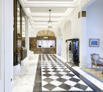 Eurostars Hotel Real Lobby
